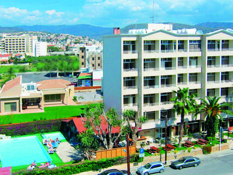 Estella Hotel